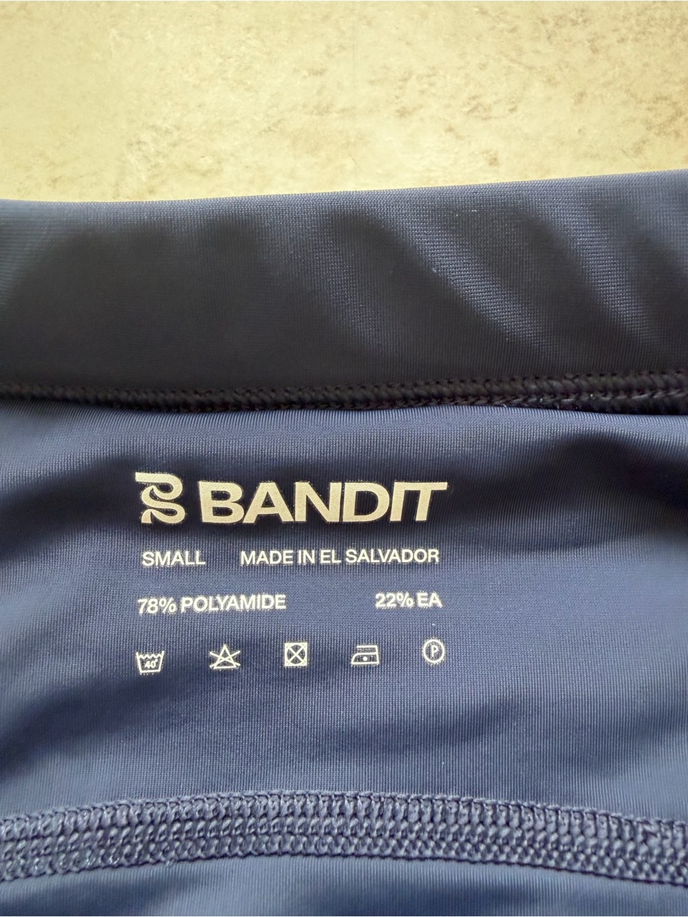 Bandit Running MEN'S SUPERBEAM NEXT GEN 7 POCKET HALF TIGHTS - NY NAVY - Picture 2 of 3